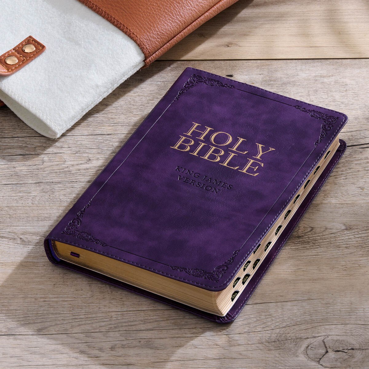 KJV116_17--featureM.jpg