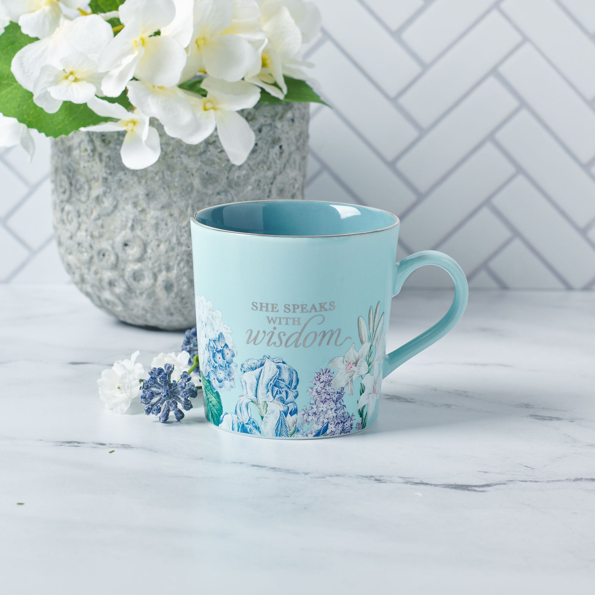 食器  Goddess of Wisdom 2025 She Speaks with Wisdom Blue Floral Ceramic Coffee Mug - Proverbs 31:26
